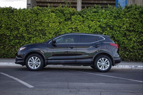 2017 Nissan Rogue Sport S