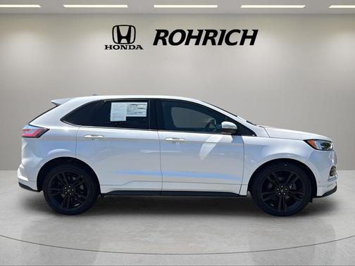White Platinum Clearcoat Metallic 2019 Ford Edge ST