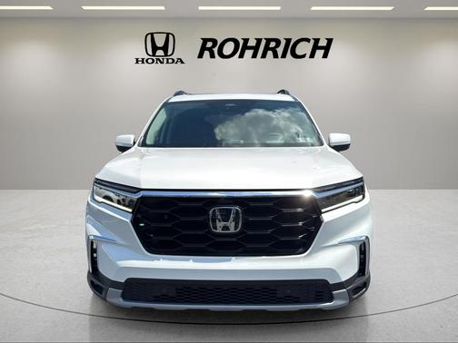 Platinum White 2023 Honda Pilot Elite
