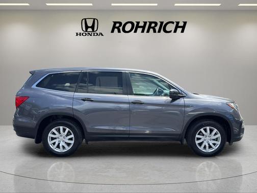 Modern Steel Metallic 2021 Honda Pilot LX
