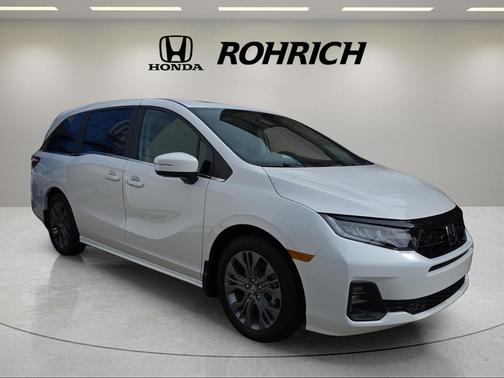 Platinum White 2026 Honda Odyssey Touring