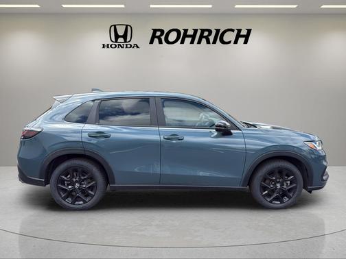 Pearl 2023 Honda HR-V Sport