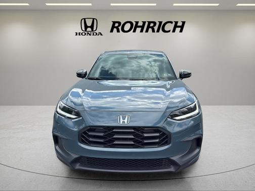 Pearl 2023 Honda HR-V Sport