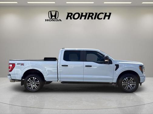 Oxford White 2023 Ford F-150 XL