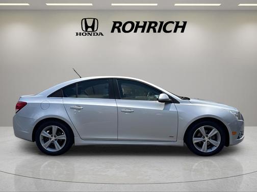 Silver Ice Metallic 2014 Chevrolet Cruze 2LT