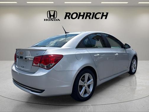 Silver Ice Metallic 2014 Chevrolet Cruze 2LT