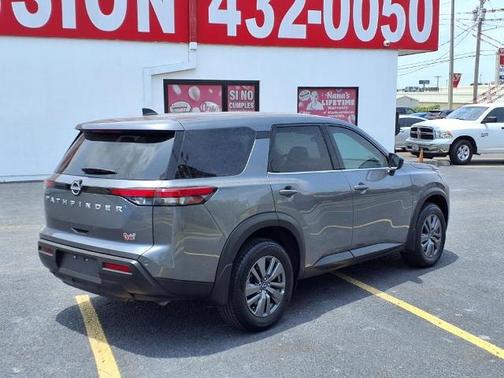 2024 Nissan Pathfinder S