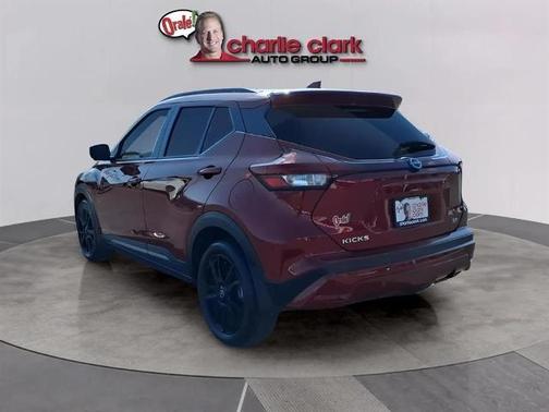 2024 Nissan Kicks SR