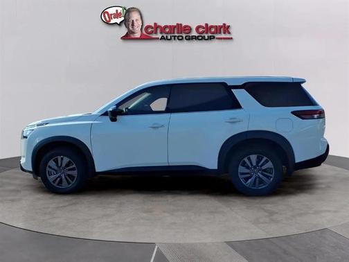 2025 Nissan Pathfinder S