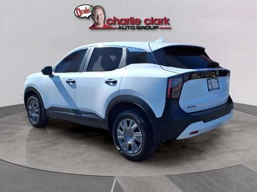 2025 Nissan Kicks S