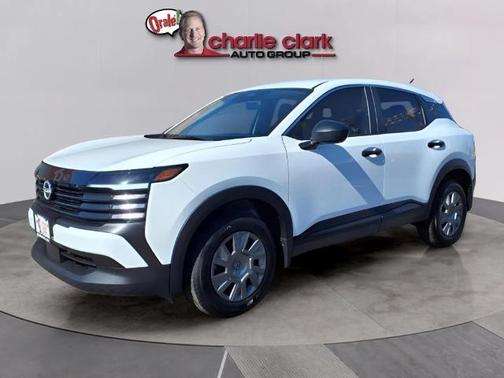 2025 Nissan Kicks S