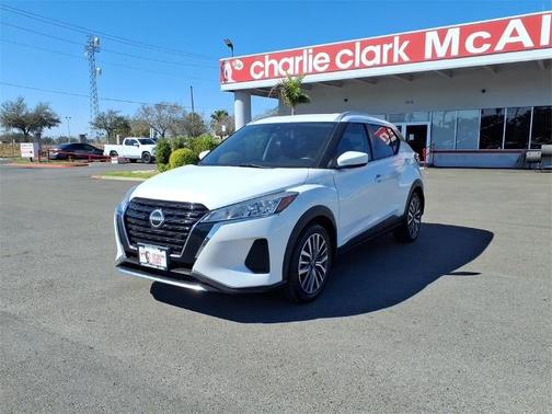 2022 Nissan Kicks SV