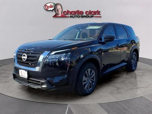 2025 Nissan Pathfinder S