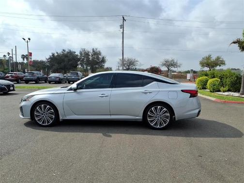 2023 Nissan Altima 2.5 SL