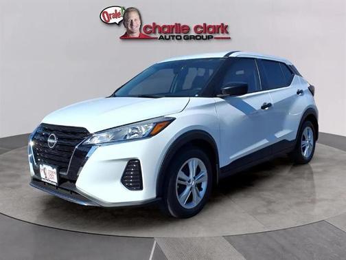 2025 Nissan Kicks S