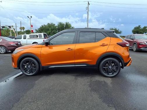 2023 Nissan Kicks SR