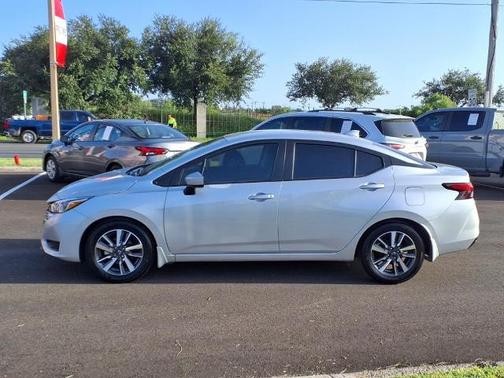 2024 Nissan Versa 1.6 SV