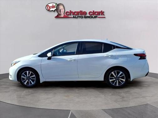 2024 Nissan Versa 1.6 SV