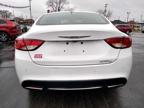 2015 Chrysler 200 C