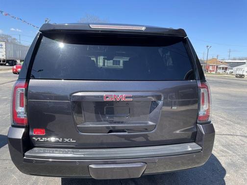 2018 GMC Yukon XL SLT