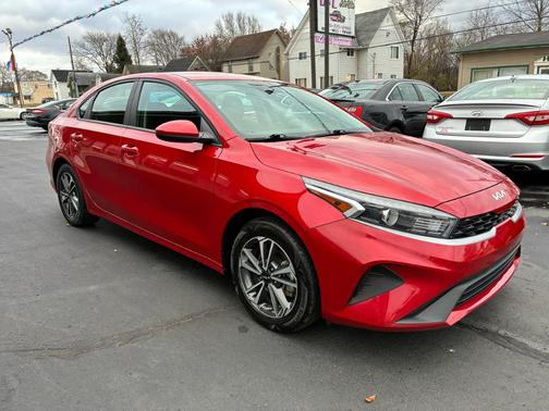 2023 Kia Forte LXS