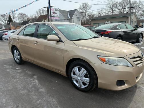 2010 Toyota Camry LE