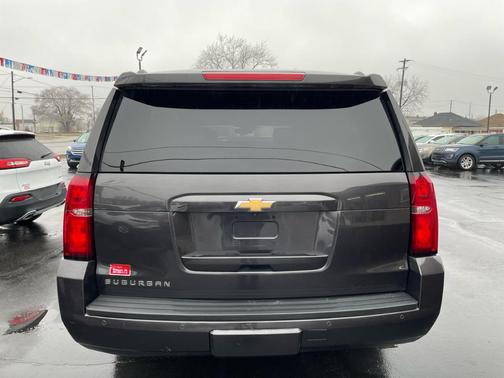2016 Chevrolet Suburban LT