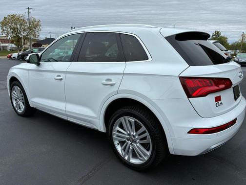 2018 Audi Q5 2.0T Premium Plus