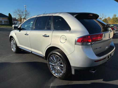 2013 Lincoln MKX Base