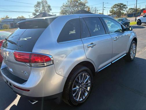 2013 Lincoln MKX Base