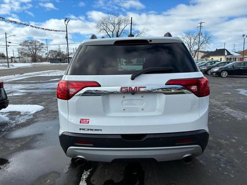 2017 GMC Acadia SLE-2