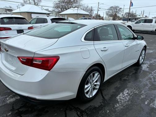 2017 Chevrolet Malibu 1LT