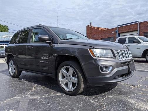 Photo 2 of 26 of 2014 Jeep Compass Latitude