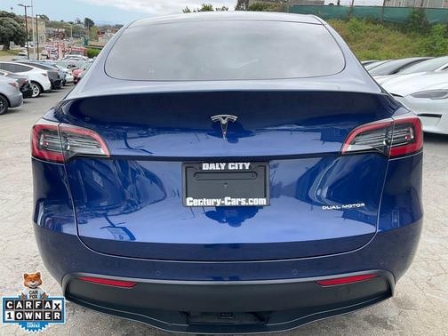 Deep Blue Metallic 2022 Tesla Model Y Long Range Dual Motor All-Wheel Drive
