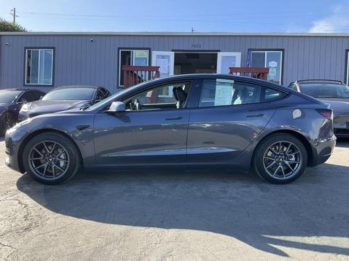 2023 Tesla Model 3 Standard Range