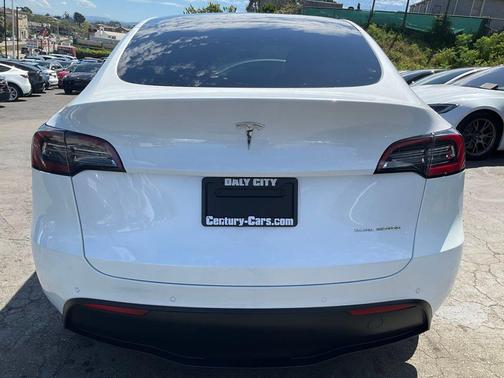 Pearl White Multi-Coat 2021 Tesla Model Y Long Range Dual Motor All-Wheel Drive