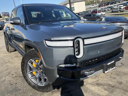 2022 Rivian R1T Launch Edition