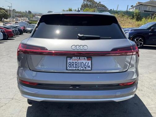 2019 Audi e-tron Premium Plus