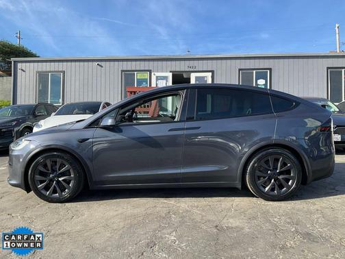 2023 Tesla Model X Plaid Tri Motor All-Wheel Drive