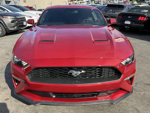 2020 Ford Mustang EcoBoost