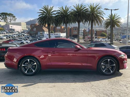 2020 Ford Mustang EcoBoost