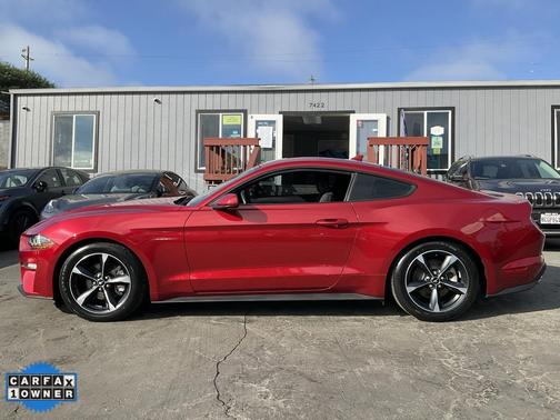 2020 Ford Mustang EcoBoost