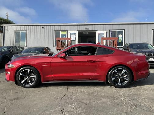 2020 Ford Mustang EcoBoost