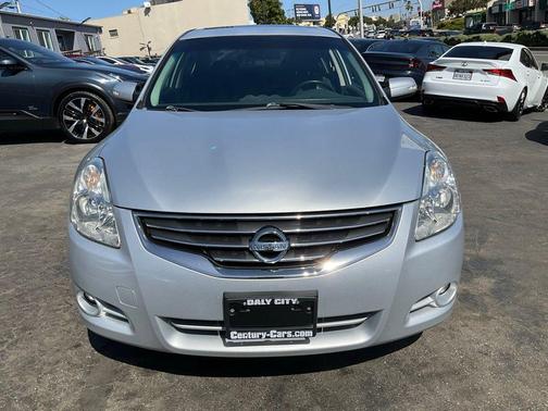 Silver Lightning Metallic 2010 Nissan Altima 2.5 S