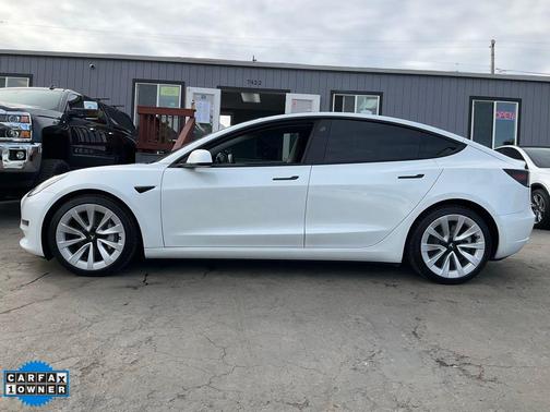 2021 Tesla Model 3 Standard Range Plus