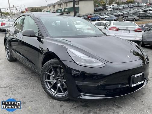 2022 Tesla Model 3 Standard Range