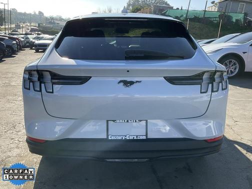 2022 Ford Mustang Mach-E Select
