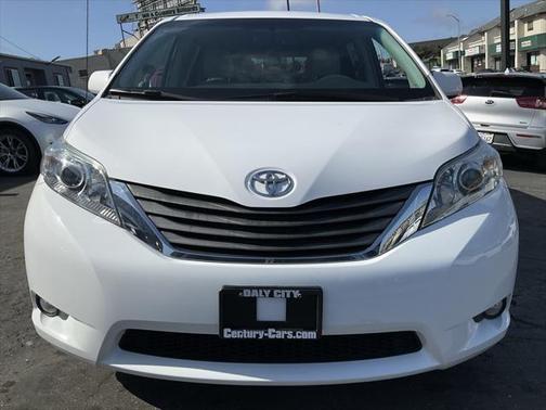 2012 Toyota Sienna XLE