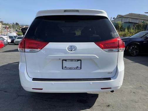 2012 Toyota Sienna XLE
