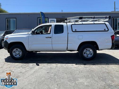 White 2022 Toyota Tacoma SR